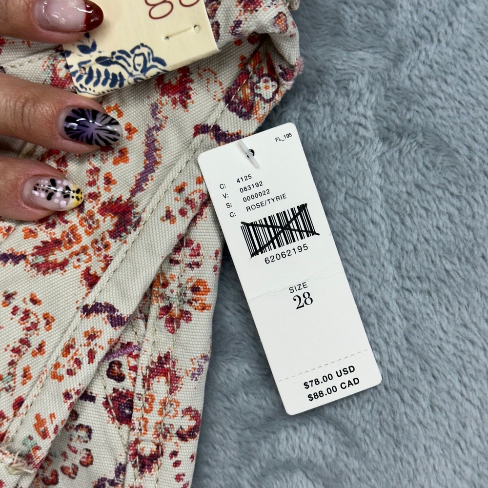 Anthropologie Pilcro The Wanderer Shorts Rose Tyrie Floral Button Fly 28 NEW - Picture 5 of 10